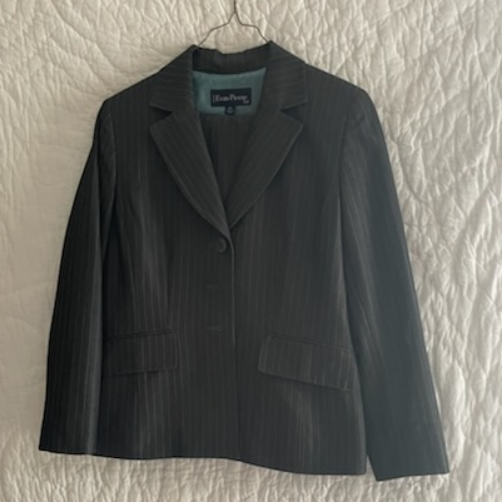 Evan picone suit